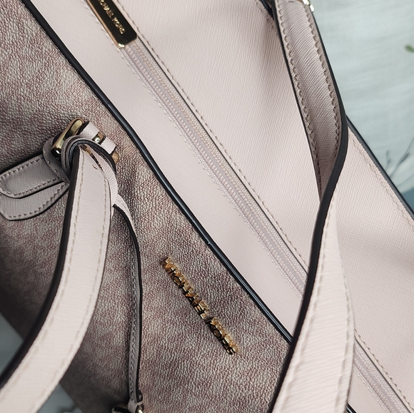 MK gilly tote - Picture 10 of 14